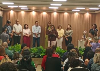 Francisca Oliveira é empossada como nova secretária de Educação do Amapá