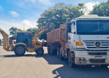 Prefeitura de Macapá leva força-tarefa de limpeza ao habitacional São José