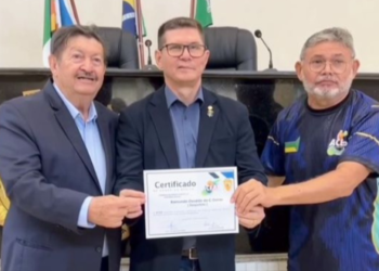 DEPUTADO JORY OEIRAS PARTICIPA DE HOMENAGEM A ESPORTISTAS E DESTACA LEGADO DO ESPORTE EM SANTANA