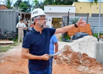 Governador Clécio acompanha obra de arena esportiva e de lazer no Jardim América
