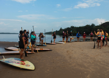 SUNRISE SUP AMAZÔNIA REÚNE DEZENAS DE PARTICIPANTES NA PRAIA DA FAZENDINHA DURANTE O MACAPÁ VERÃO 2026
