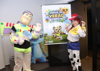 PROJETO FÉRIAS DE VERÃO É ENCERRADO COM SESSÃO DE CINEMA E BENEFICIA 390 ALUNOS DA REDE MUNICIPAL