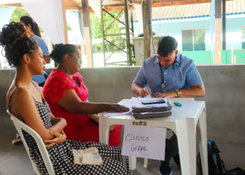 AÇÃO INTEGRADA LEVA CONSULTAS, VACINAÇÃO E SERVIÇOS ESPECIALIZADOS À COMUNIDADE DO ARIRI